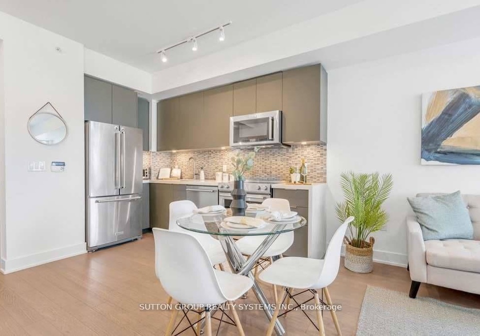 30-shore-breeze-drive-etobicoke-ontario-w13050536