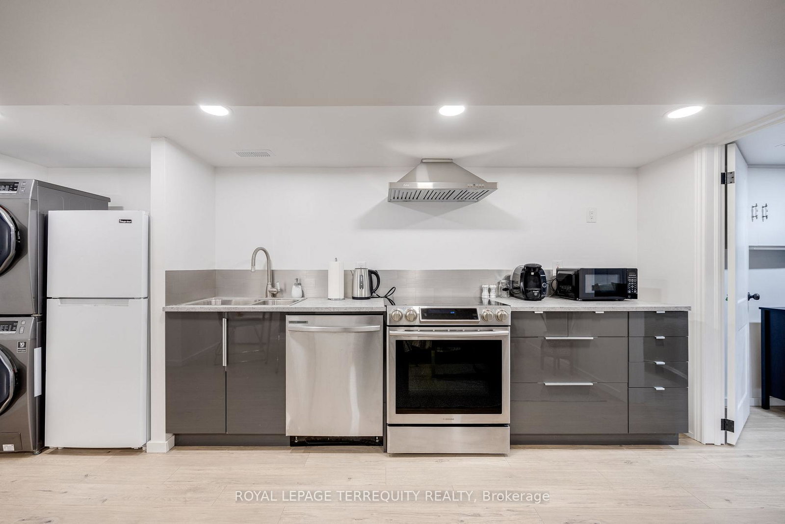 490-symington-avenue-toronto-ontario-w13050604