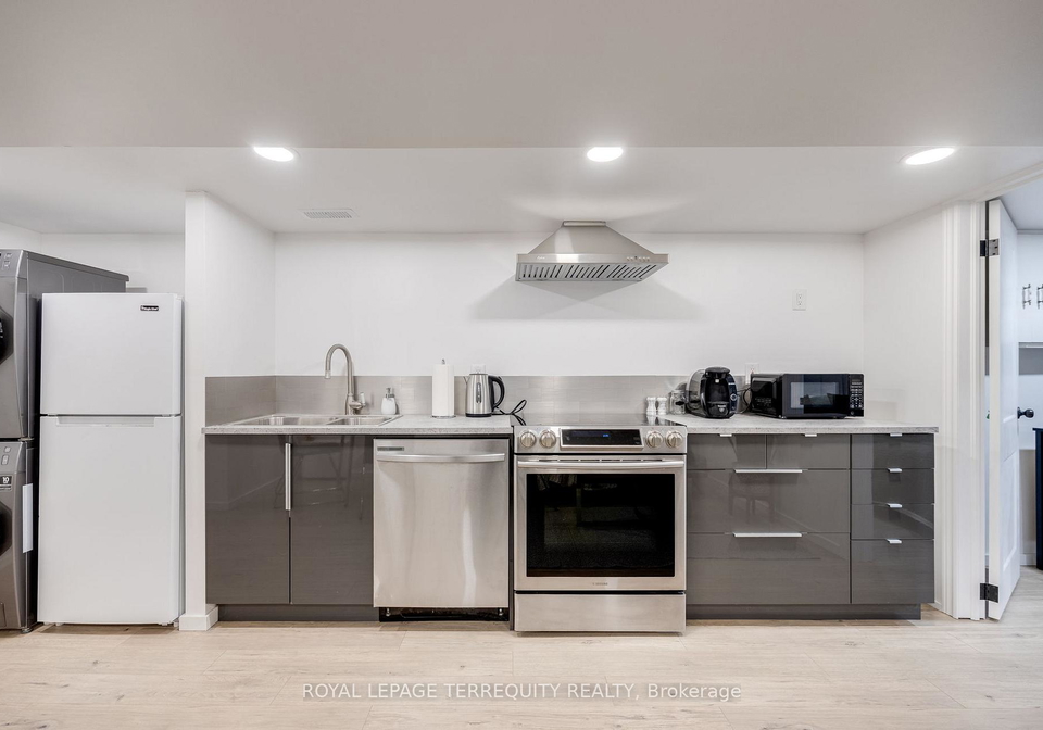 490-symington-avenue-toronto-ontario-w13050604