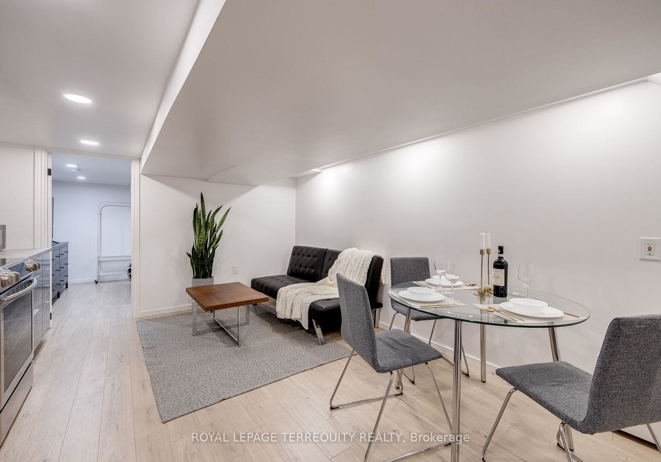 490-symington-avenue-toronto-ontario-w13050604