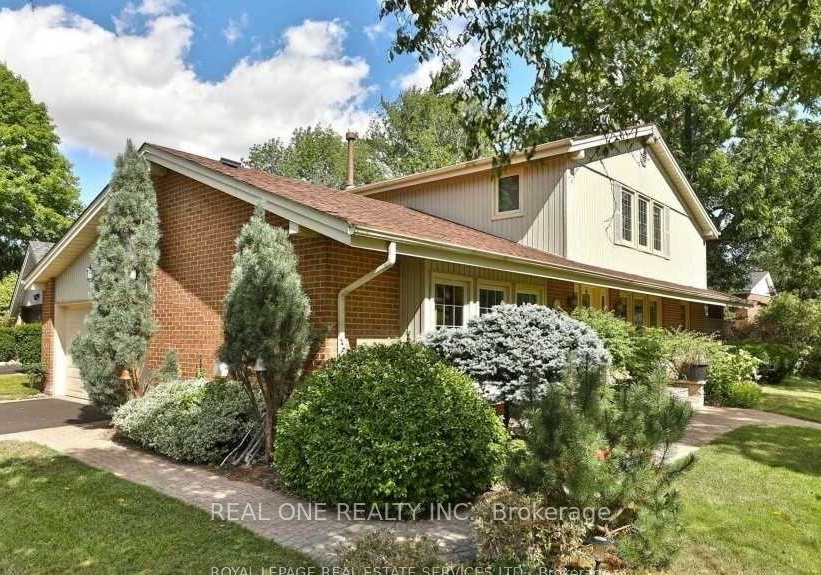 236-ash-tree-way-oakville-ontario-w13050906