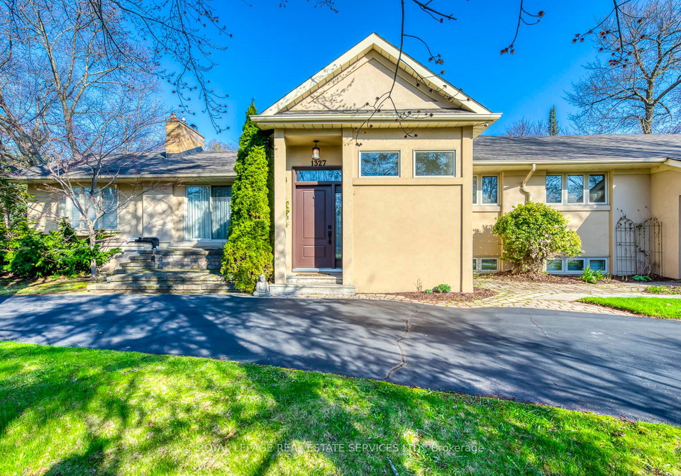 1327-sedgewick-crescent-oakville-ontario-w13051388
