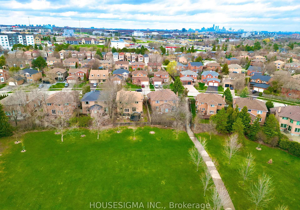 1404-will-scarlett-drive-oakville-ontario-w13051438