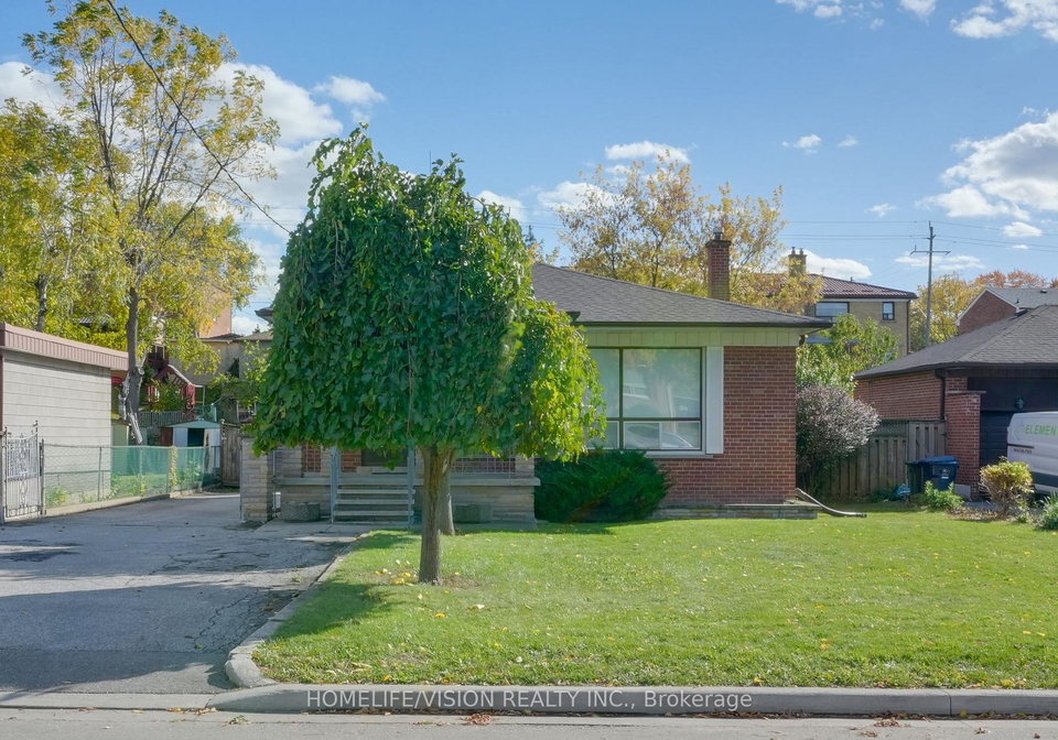239-epsom-downs-drive-york-ontario-w13051584