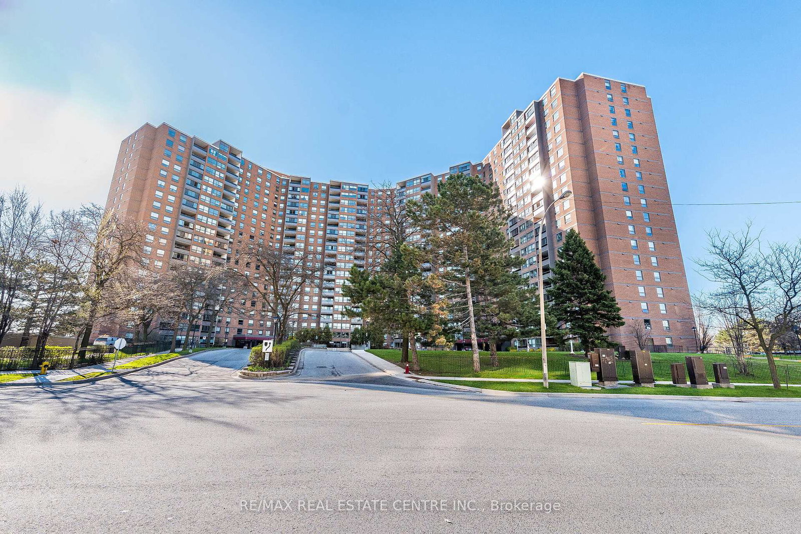 627-the-west-mall-road-etobicoke-ontario-w13051656