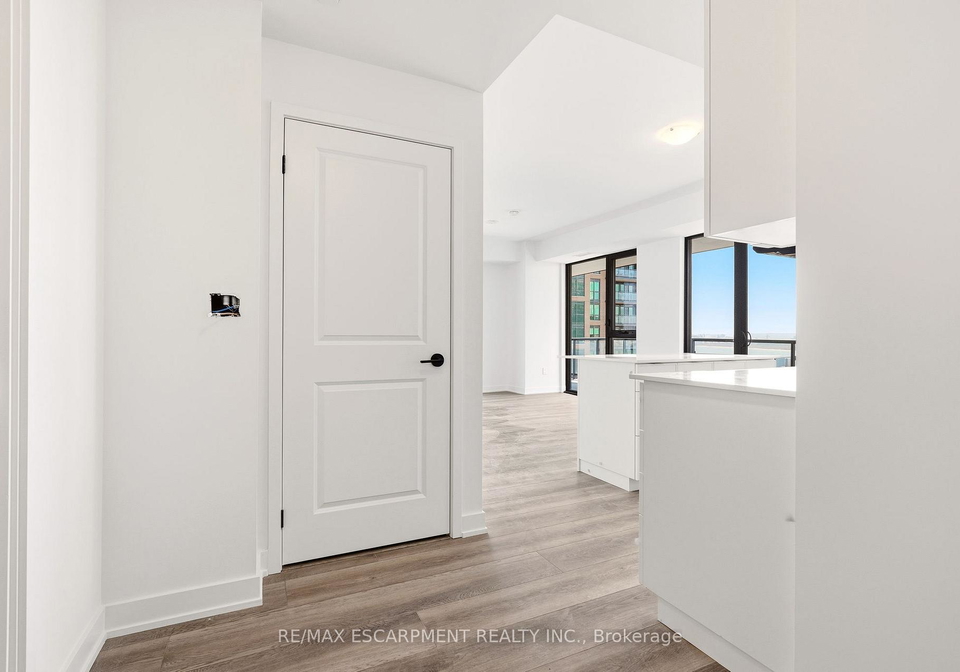 2075-lakeshore-road-burlington-ontario-w13051896