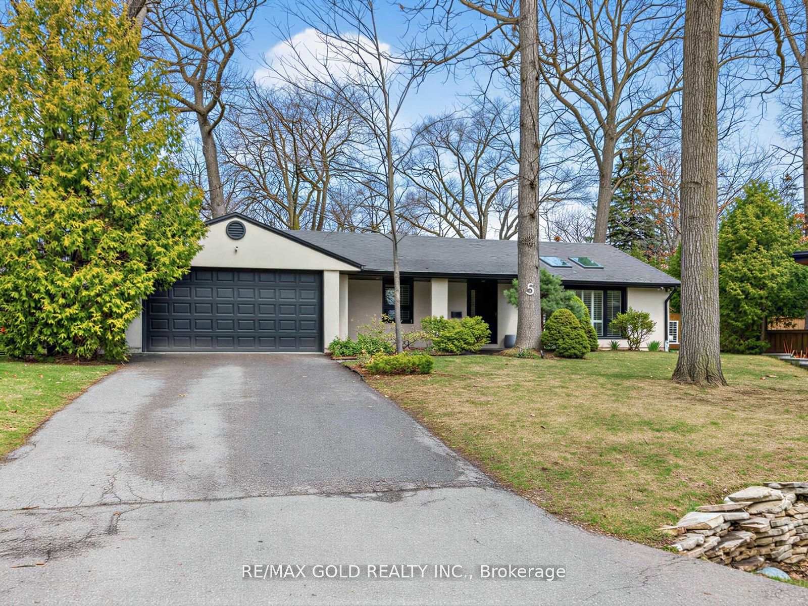 5-crediton-court-etobicoke-ontario-w13052036