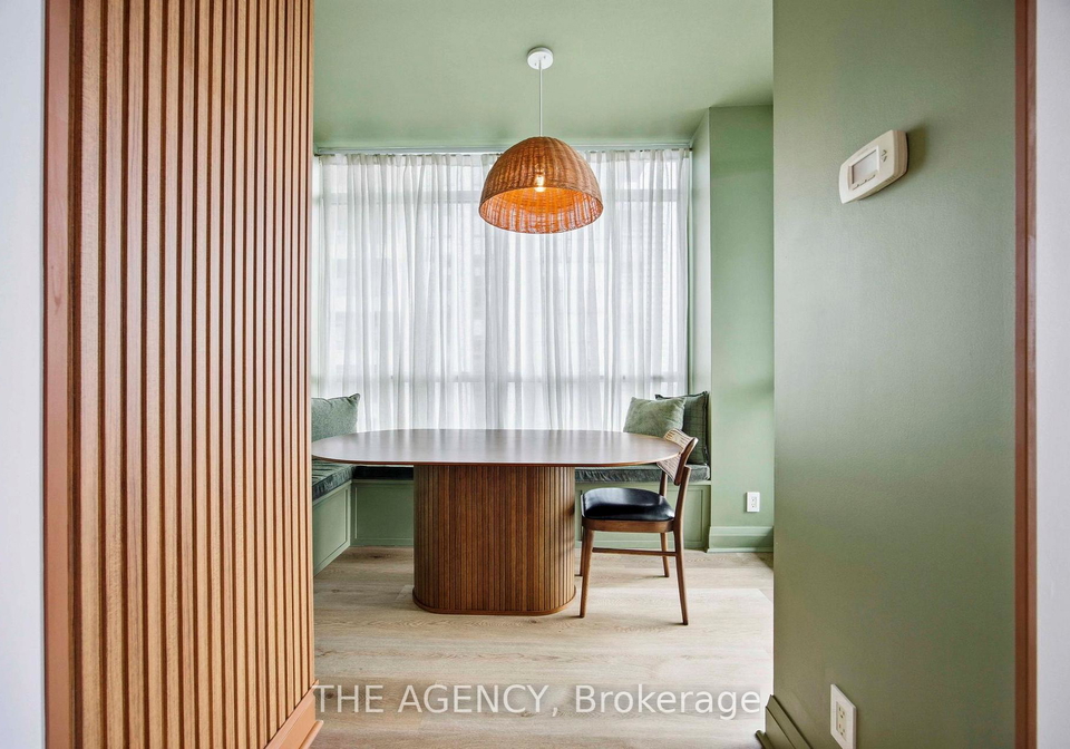 1185-the-queensway-etobicoke-ontario-w13052188