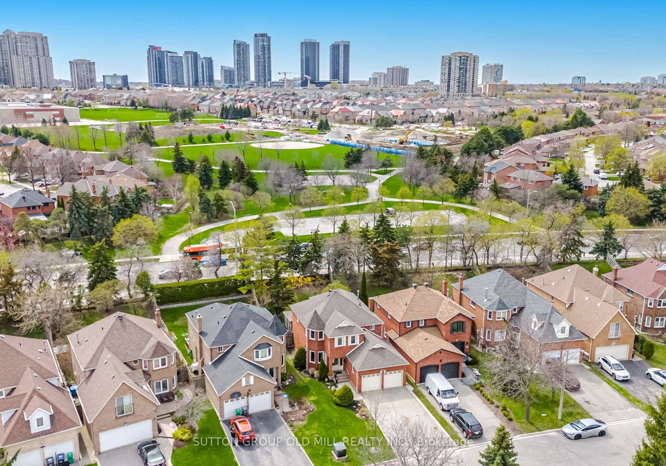 4484-gullfoot-circle-mississauga-ontario-w13052314