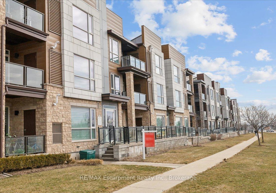 2393-bronte-road-oakville-ontario-w13052516