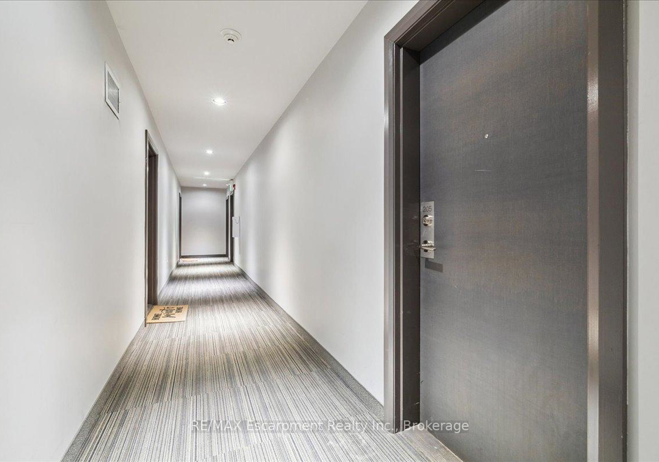 2393-bronte-road-oakville-ontario-w13052516