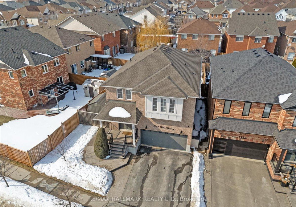 1251-weller-cross-milton-ontario-w13052792