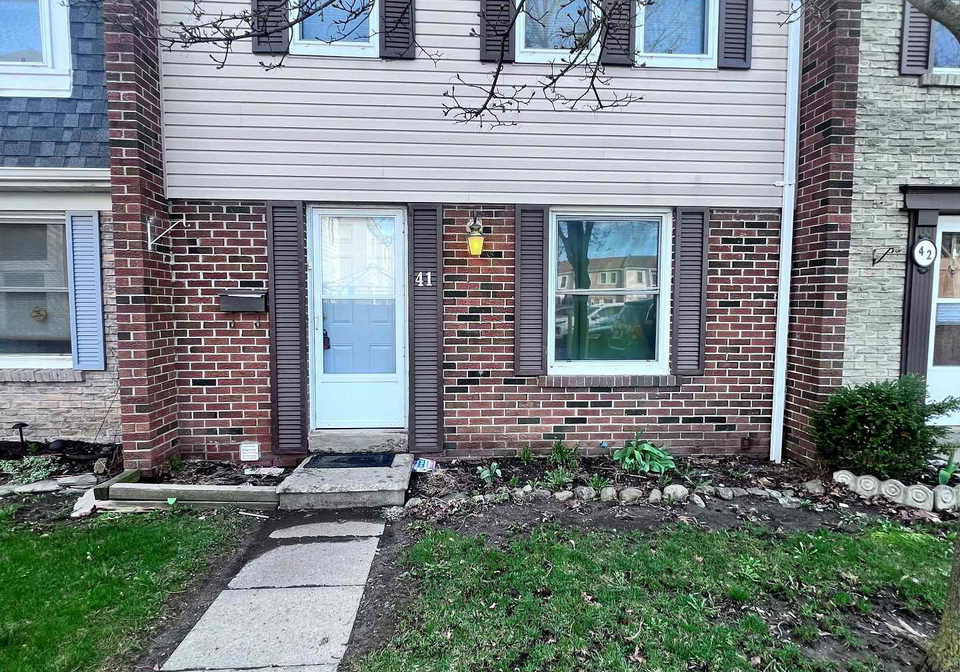 1020-central-park-drive-brampton-ontario-w13052966