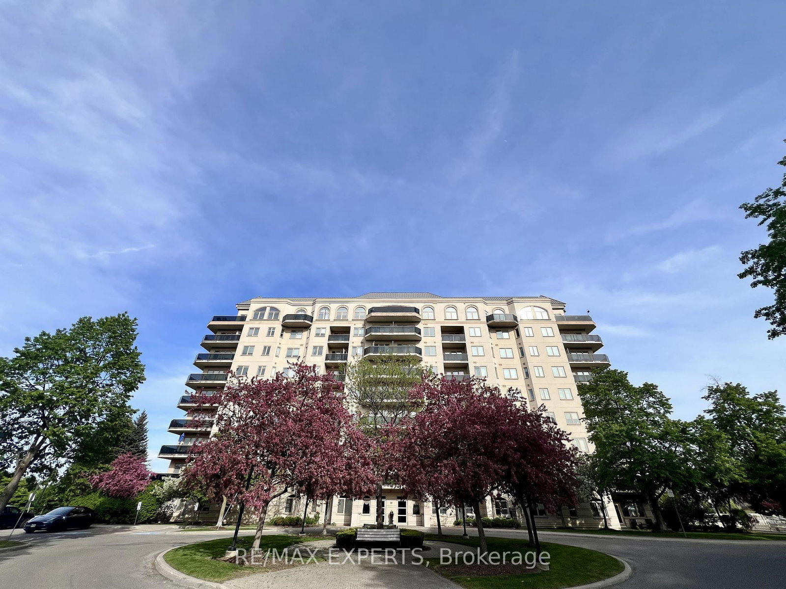 10-dayspring-circle-brampton-ontario-w13053040