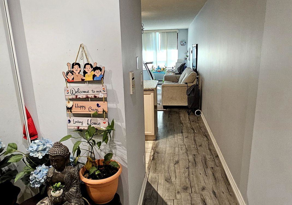 335-rathburn-road-w-mississauga-ontario-w13053394
