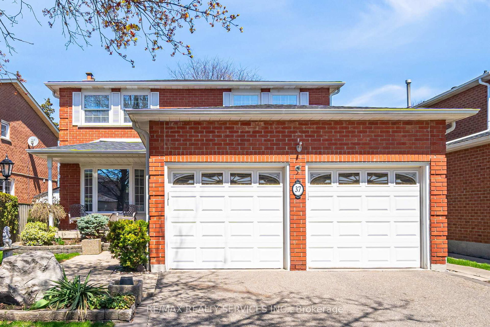 37-stillwater-crescent-brampton-ontario-w13053556