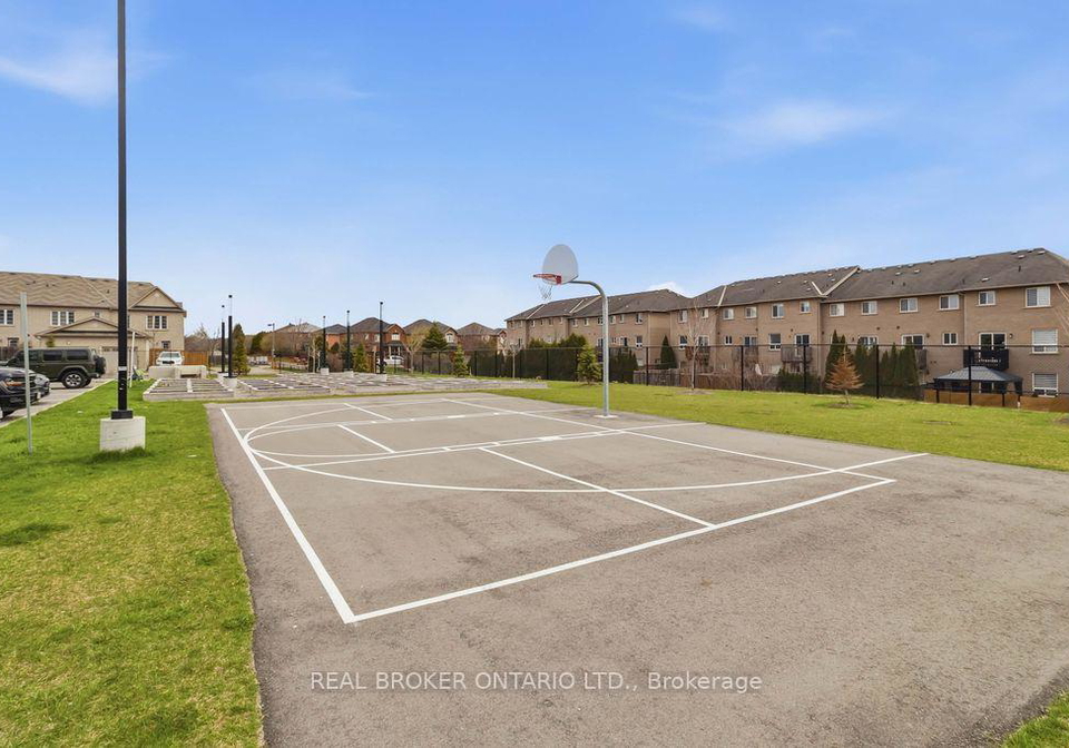 2333-khalsa-gate-oakville-ontario-w13053600