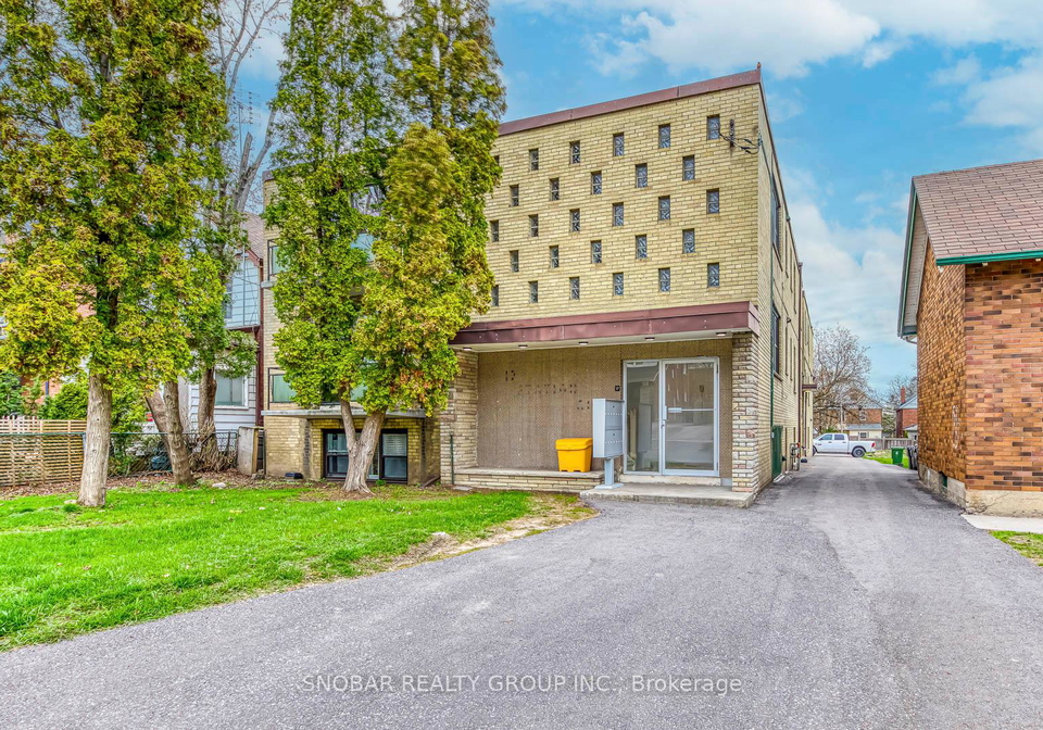 17-station-road-etobicoke-ontario-w13053610