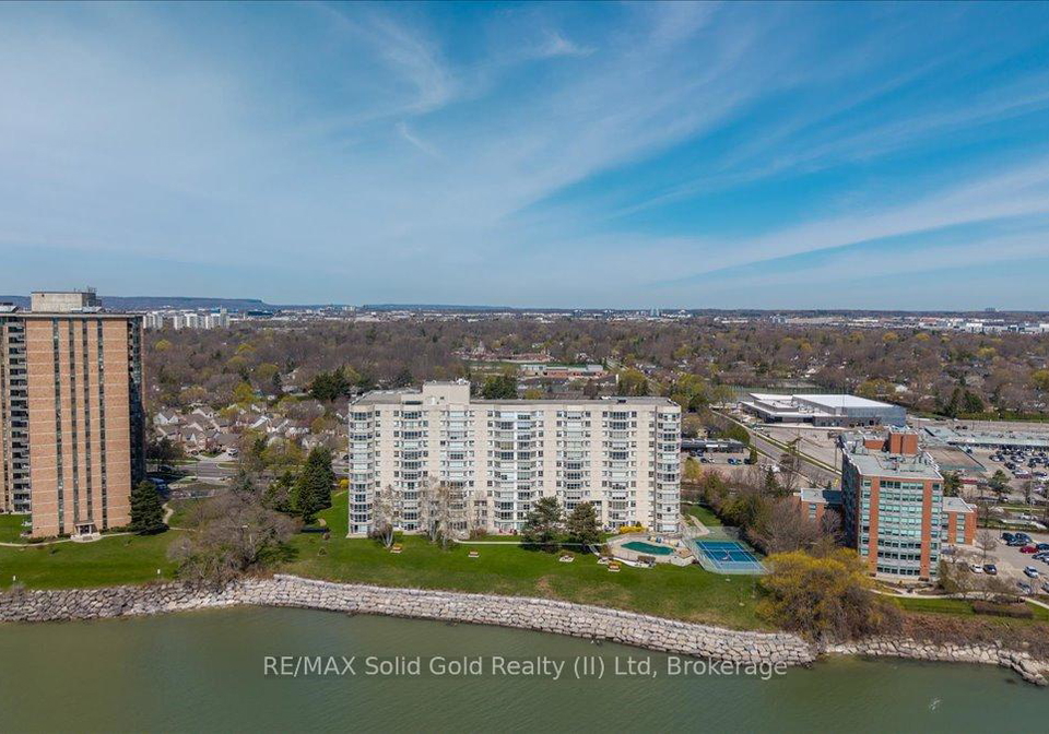 5280-lakeshore-road-burlington-ontario-w13054048