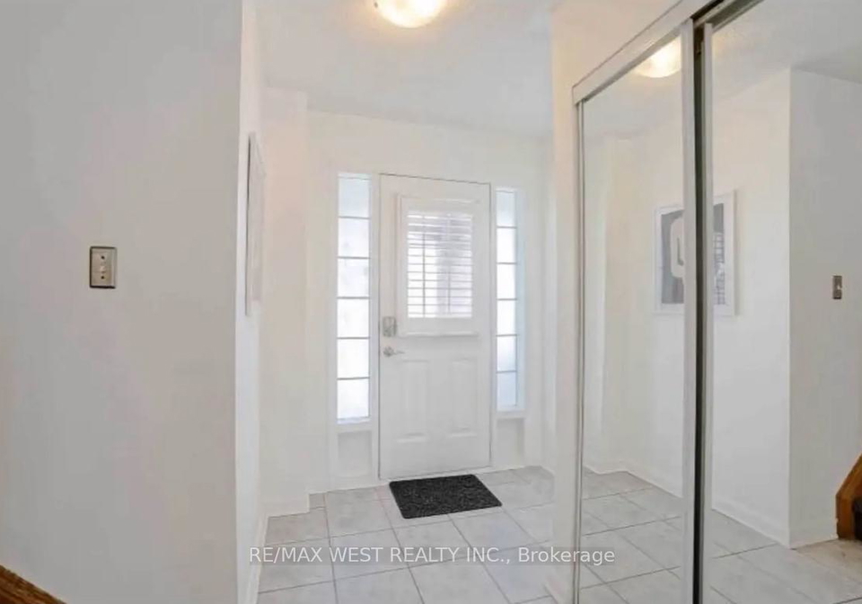 6892-old-creditview-road-mississauga-ontario-w13054076