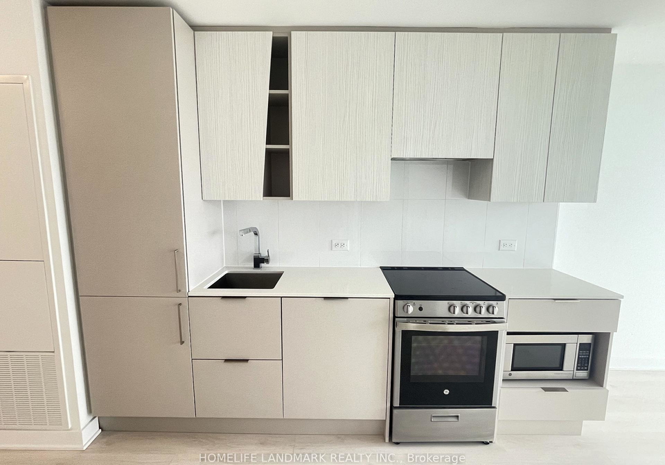 3900-confederation-parkway-mississauga-ontario-w13054376
