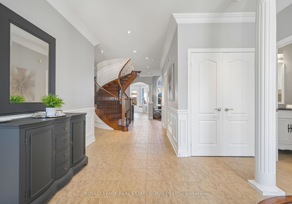 2175-alderbrook-drive-oakville-ontario-w13054398