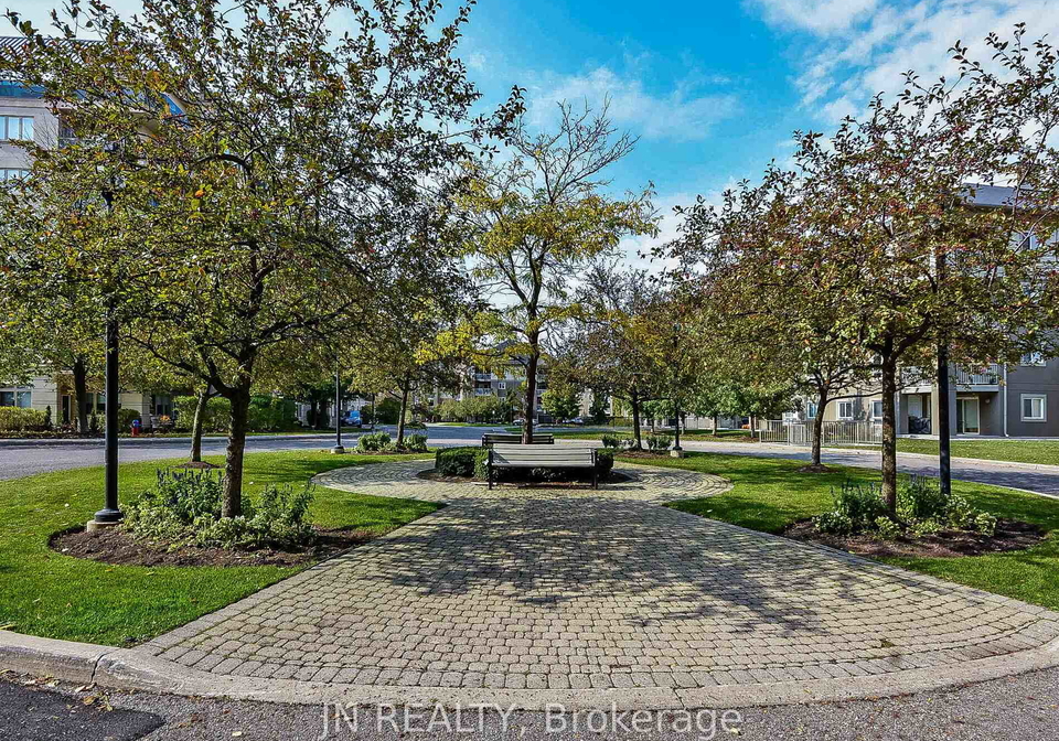 10-dayspring-circle-brampton-ontario-w13054598