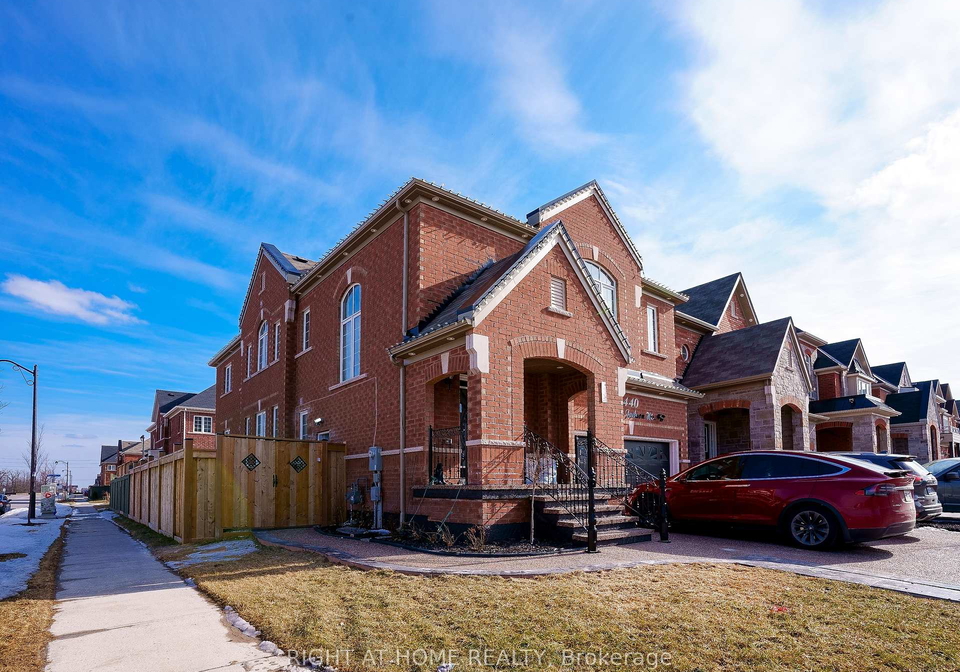 440-downes-jackson-heights-milton-ontario-w13054812