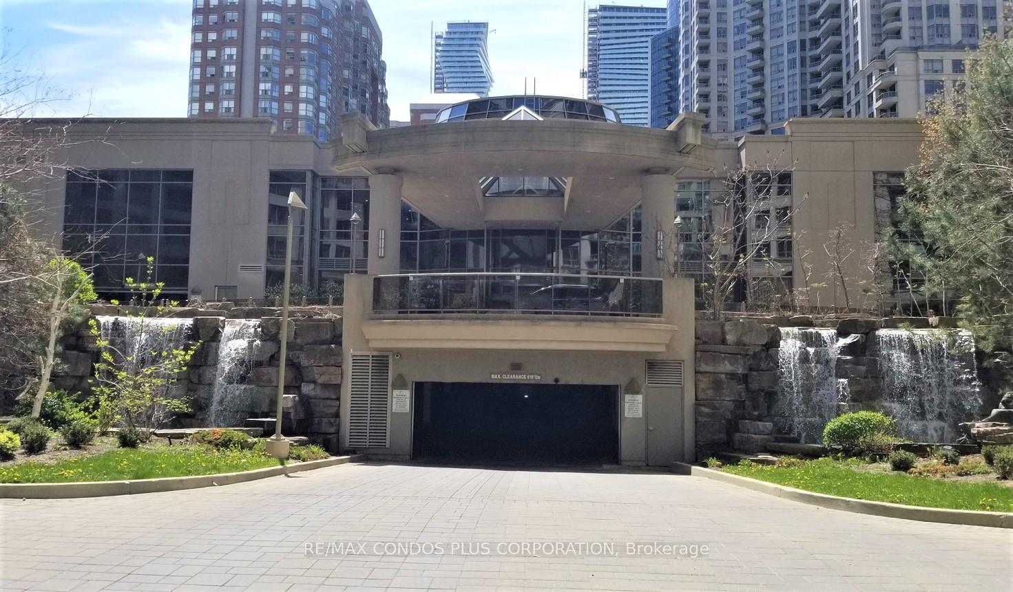 3880-duke-of-york-boulevard-mississauga-ontario-w13054892
