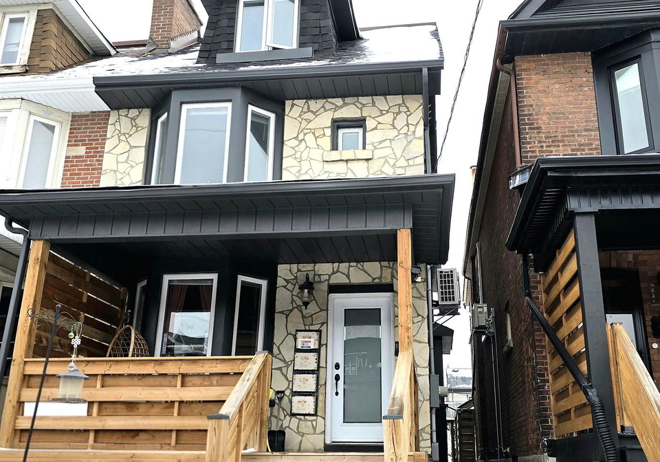 1399-lansdowne-avenue-toronto-ontario-w13055462