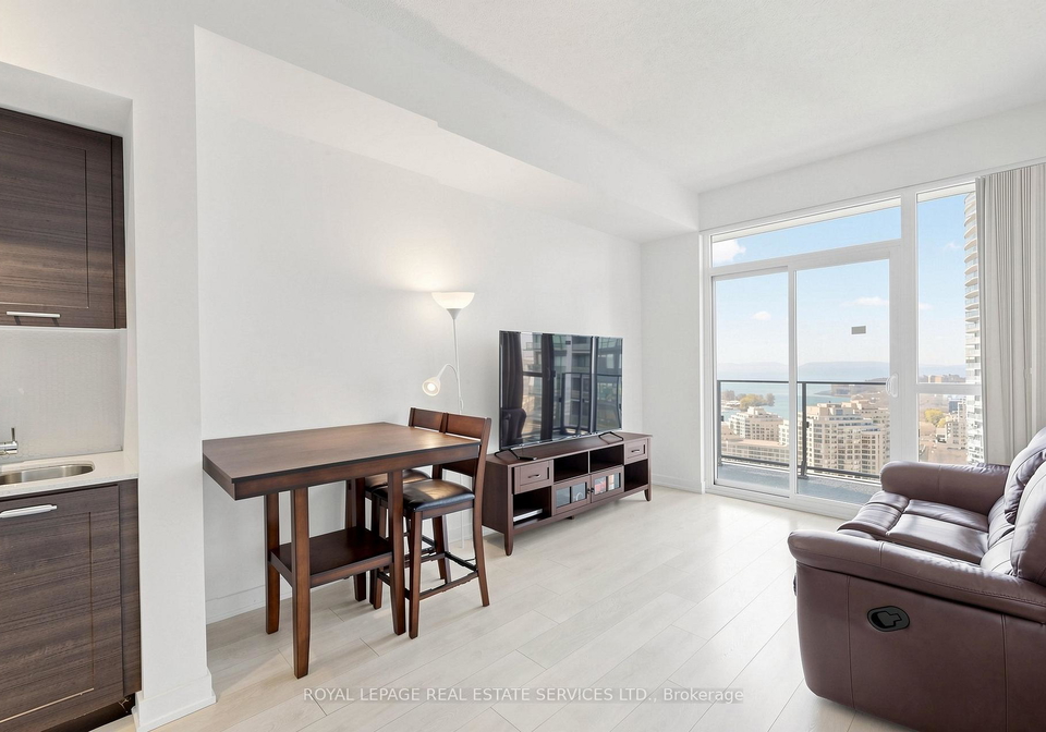 2200-lake-shore-boulevard-s-etobicoke-ontario-w13055486