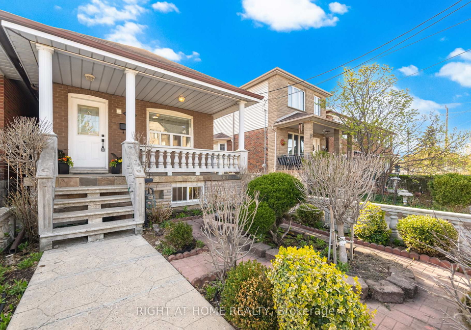40-sanderstead-avenue-north-york-ontario-w13055570