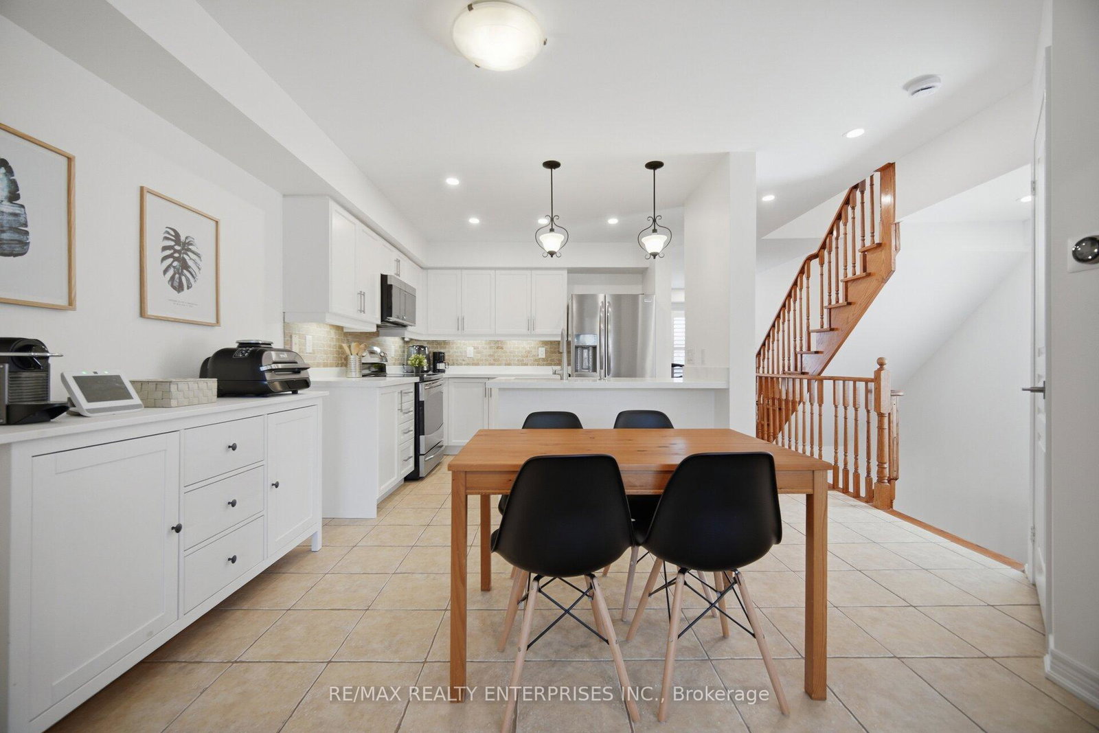 2339-saddlecreek-crescent-oakville-ontario-w13055608
