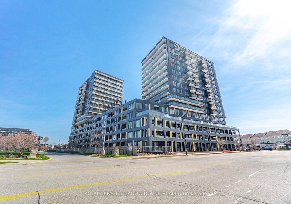 4878-powers-common-burlington-ontario-w13055702