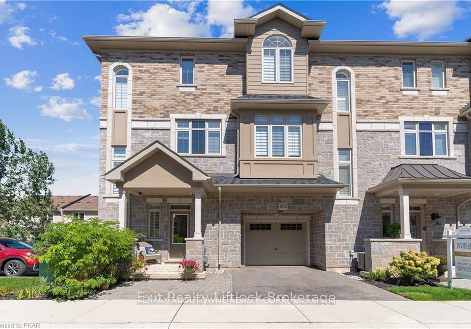 2015-deerview-common-oakville-ontario-w13055808