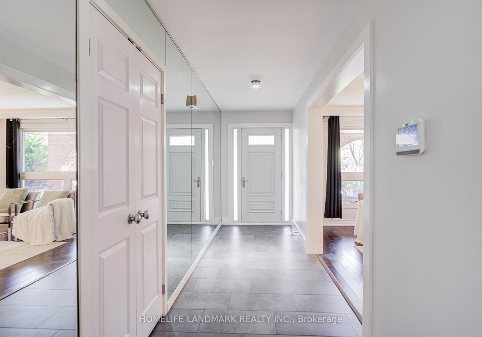 1608-sherwood-forrest-circle-mississauga-ontario-w13055974