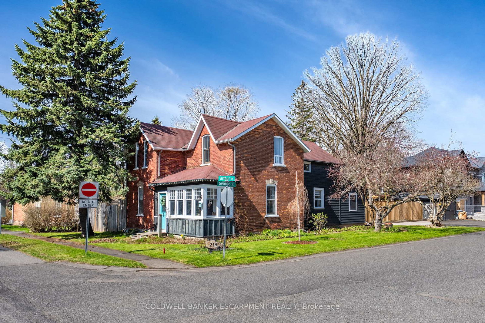 219-arthur-street-halton-hills-ontario-w13056154