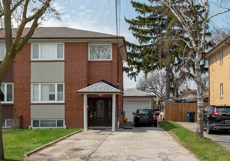 76-habitant-drive-york-ontario-w13056214