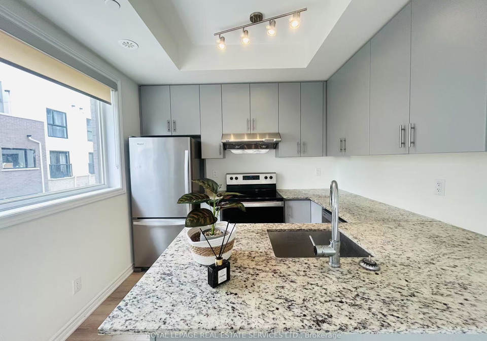 349-wheat-boom-drive-oakville-ontario-w13056450