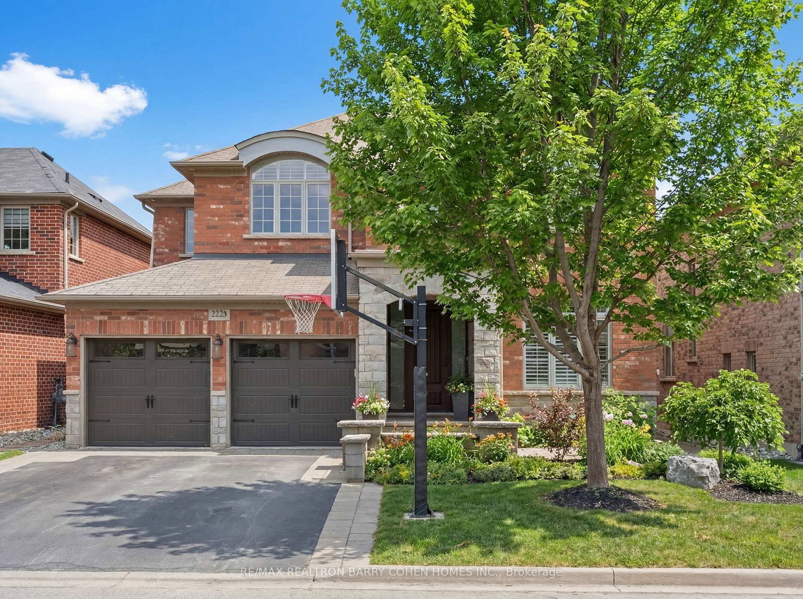 3225-saltaire-crescent-oakville-ontario-w13056634