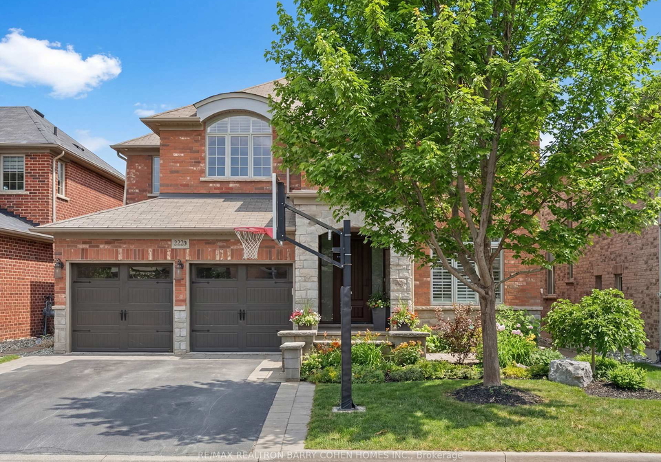 3225-saltaire-crescent-oakville-ontario-w13056634
