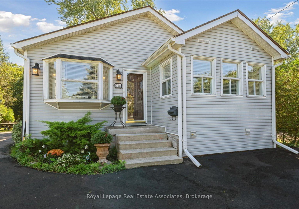 708-montbeck-crescent-mississauga-ontario-w13056712