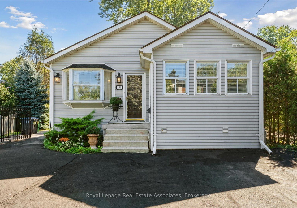 708-montbeck-crescent-mississauga-ontario-w13056712