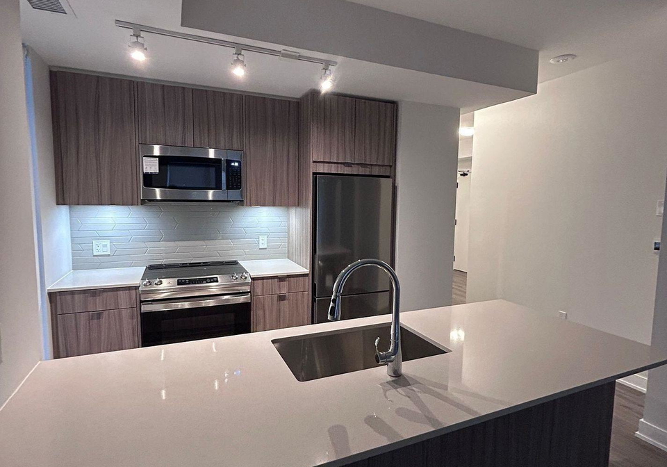 4130-parkside-village-drive-mississauga-ontario-w13056864