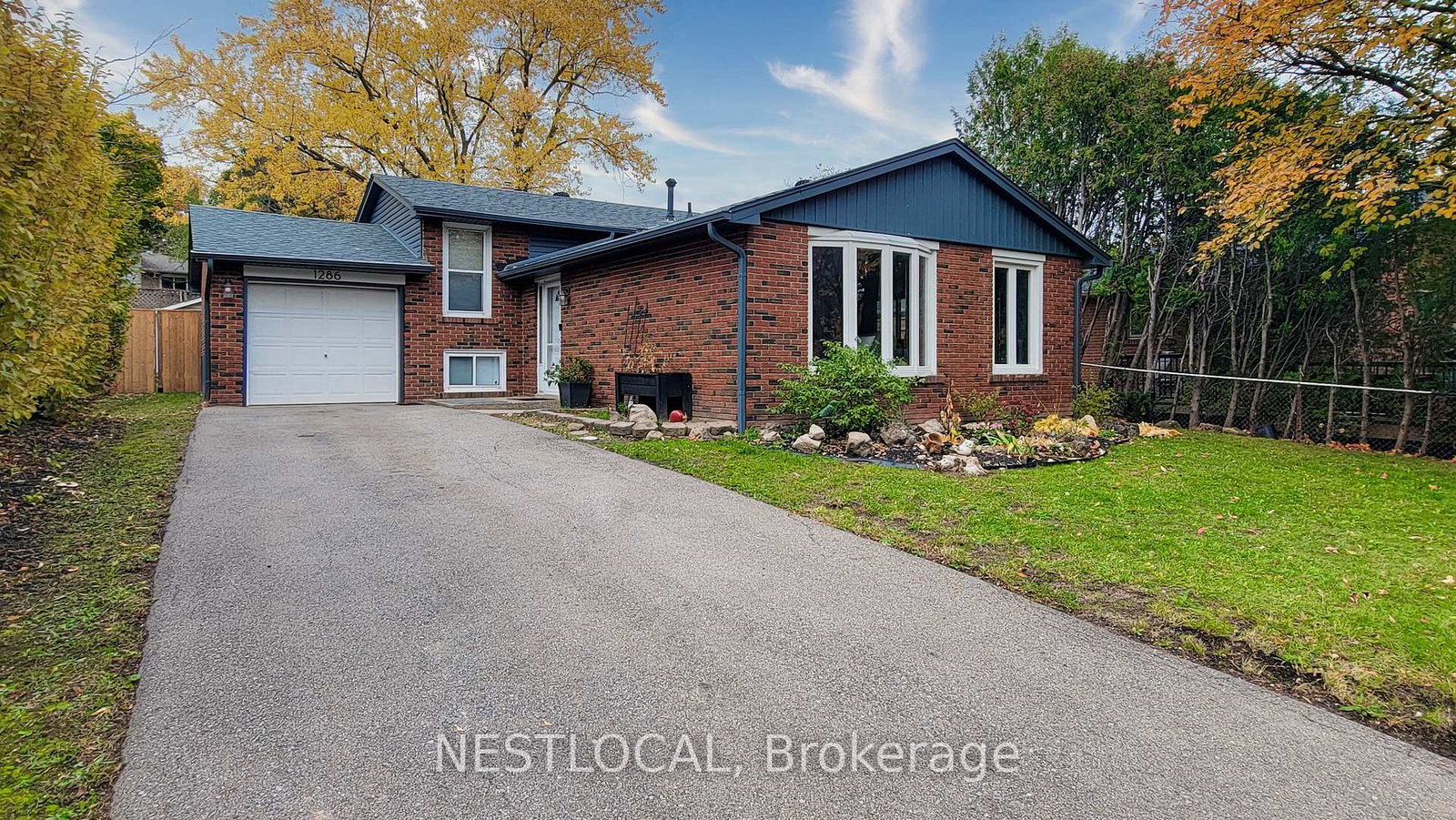 1286-landfair-crescent-oakville-ontario-w13056944