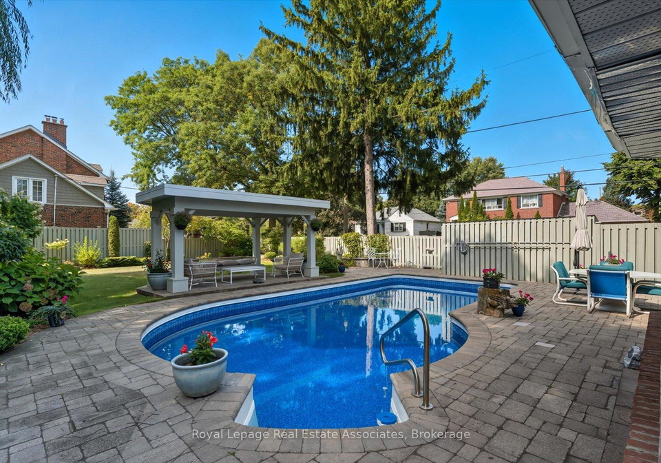 12-wenonah-drive-mississauga-ontario-w13056960