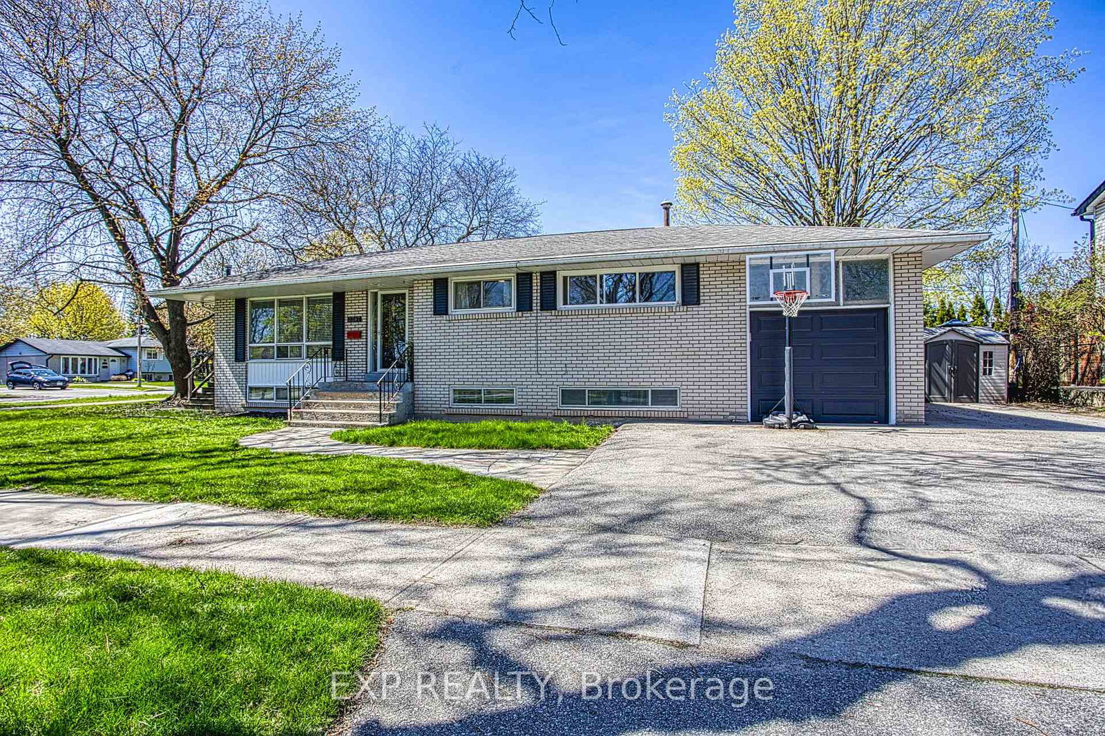 2387-cyprus-avenue-burlington-ontario-w13057070