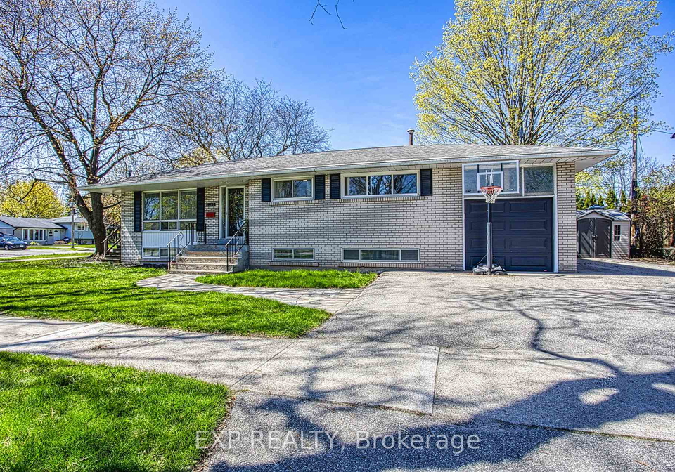 2387-cyprus-avenue-burlington-ontario-w13057070