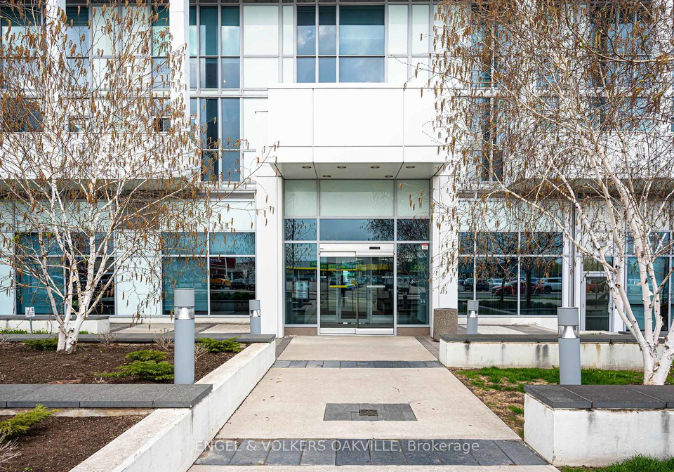 65-speers-road-oakville-ontario-w13057072