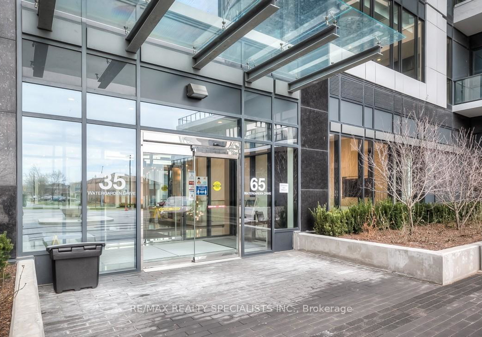 35-watergarden-drive-mississauga-ontario-w13057310